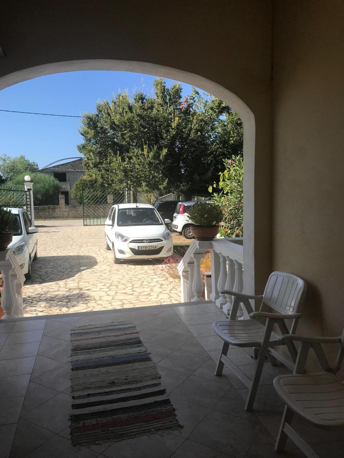 אגיוס גיורגיוס Aristidis Apartments מראה חיצוני תמונה